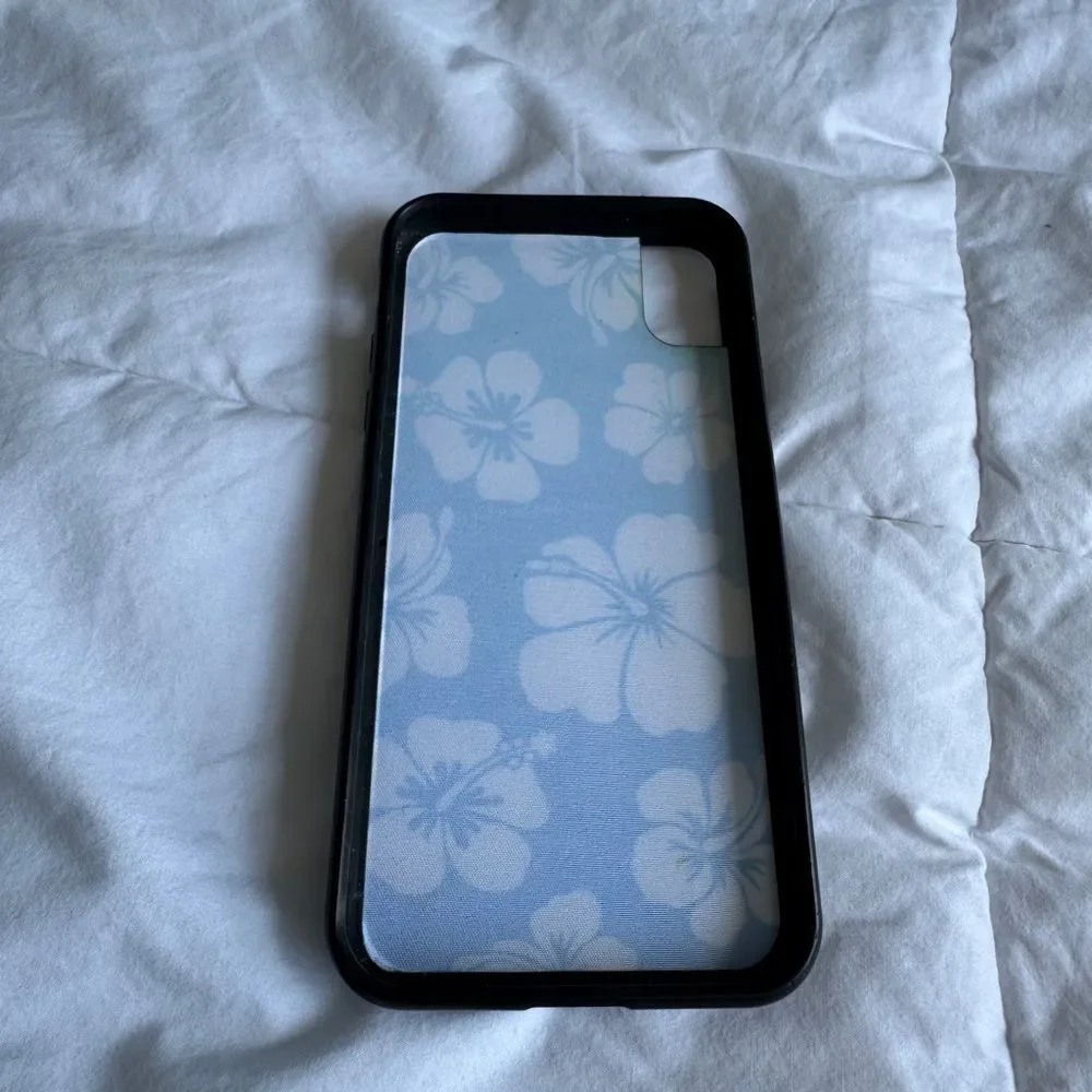 Wallflower Case Estimated for iPhone X/XS – Lightweight Protective Cover offer